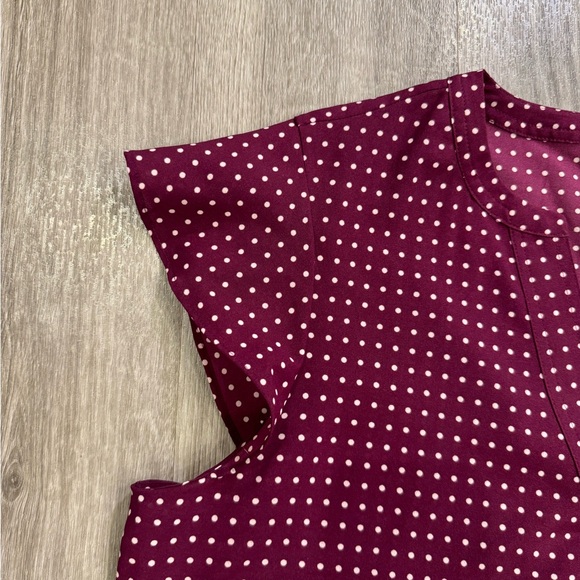 J. Crew Blouse Women Size 12 Purple Polka Dot V-Neck Flutter Cap Sleeve Shirt - Picture 4 of 9